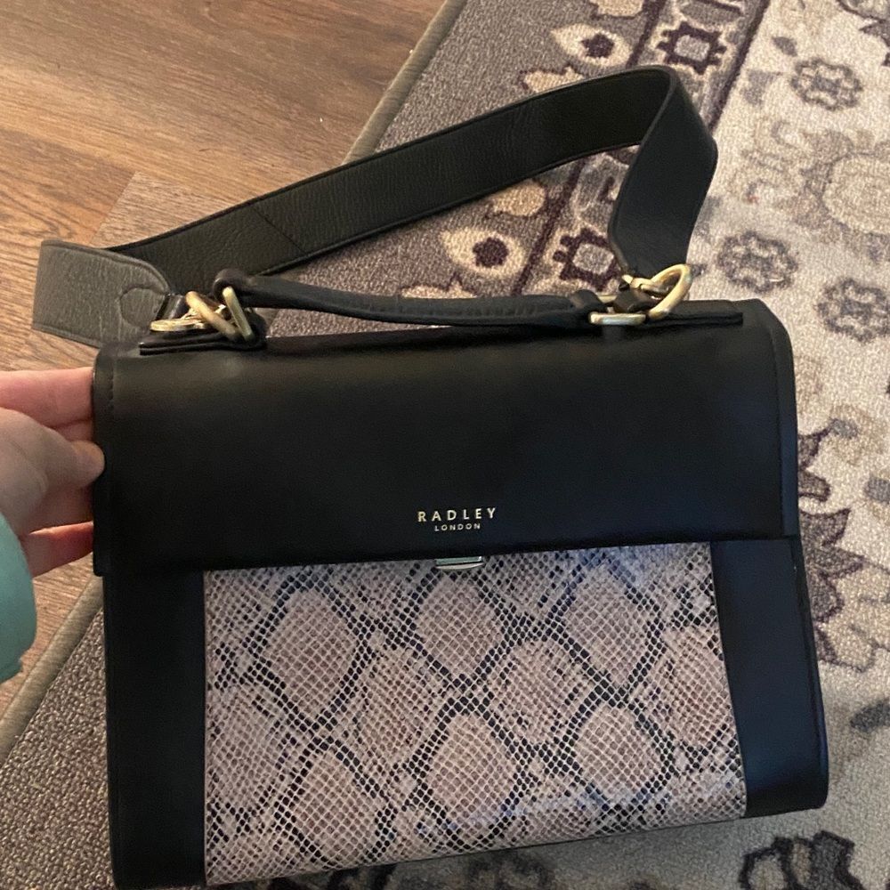 Radley London Black and Cream Shoulder Bag